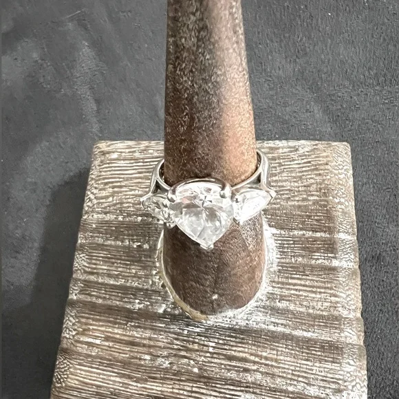 Beautiful BGE Diamond 3 stone engagement style ring. Size 8 - Picture 2 of 10